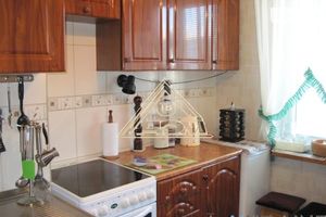 Продається 3-кімнатна квартира 70 кв. м у Одесі