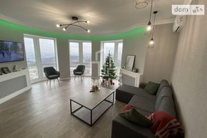 Сдается в аренду 3-комнатная квартира 86 кв. м в Киеве