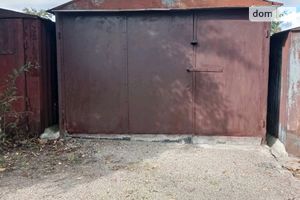 Продається місце в гаражному кооперативі під легкове авто на 24 кв. м