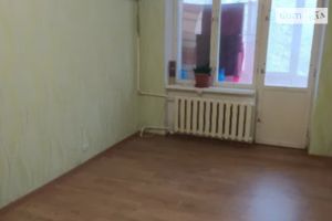 Продається 1-кімнатна квартира 64 кв. м у Світловодську