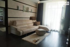 Продается 4-комнатная квартира 92 кв. м в Днепре