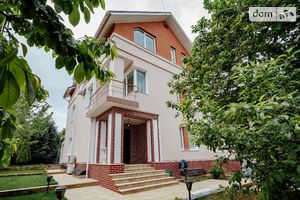 Продается дом на 3 этажа 375 кв. м с верандой