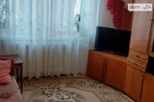 Продається 2-кімнатна квартира 35 кв. м у Полтаві