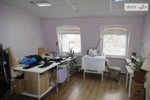 Продається офіс 26.9 кв. м в бізнес-центрі