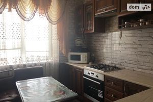 Продается 3-комнатная квартира 75 кв. м в Ужгороде