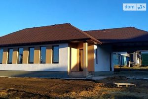 Продається одноповерховий будинок 110 кв. м з балконом