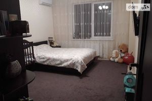 Продається 2-кімнатна квартира 64 кв. м у Одесі