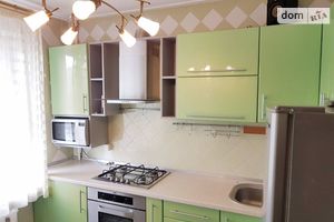 Продається 3-кімнатна квартира 57.1 кв. м у Одесі