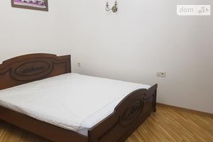 Здається в оренду 1-кімнатна квартира 40 кв. м у Стрию