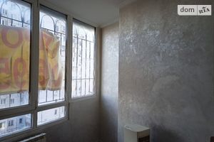 Продается 3-комнатная квартира 63.5 кв. м в Одессе
