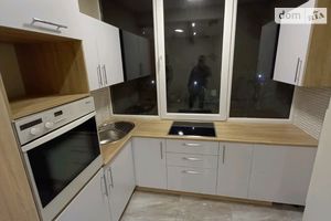 Сдается в аренду 2-комнатная квартира 50 кв. м в Черновцах
