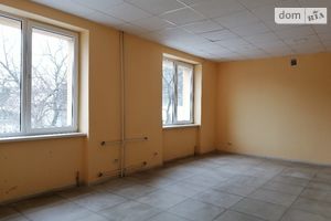 Здається в оренду офіс 230 кв. м в нежитловому приміщені в житловому будинку