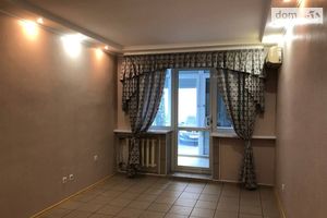 Продається 2-кімнатна квартира 45 кв. м у Полтаві