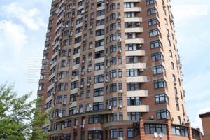 Продается 3-комнатная квартира 190 кв. м в Киеве