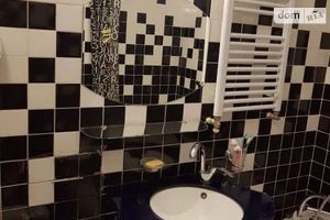 Продается 3-комнатная квартира 56 кв. м в Хмельницком