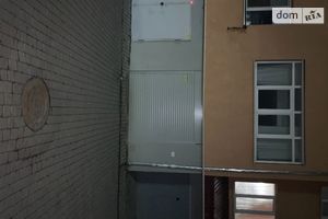 Продается бокс в гаражном комплексе под легковое авто на 24 кв. м