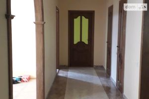 Продается 3-комнатная квартира 102 кв. м в Тернополе