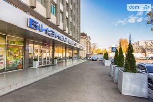 Здається в оренду офіс 113.3 кв. м в бізнес-центрі