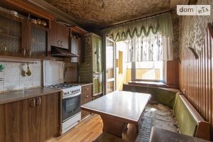 Продається 2-кімнатна квартира 66.7 кв. м у Львові