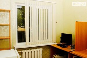 Продається офіс 60 кв. м в нежитловому приміщені в житловому будинку