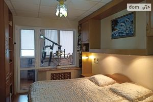 Продается 3-комнатная квартира 64 кв. м в Одессе