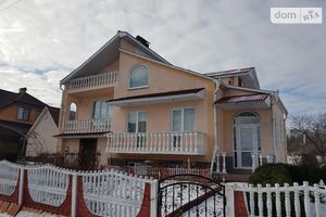 Продається будинок 2 поверховий 220 кв. м з ділянкою
