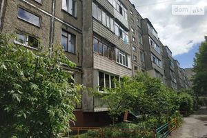Продается 3-комнатная квартира 62 кв. м в Чернигове