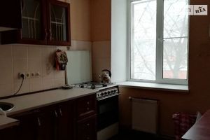 Продається 2-кімнатна квартира 38 кв. м у Херсоні