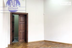 Сдается в аренду помещения свободного назначения 174 кв. м в 3-этажном здании