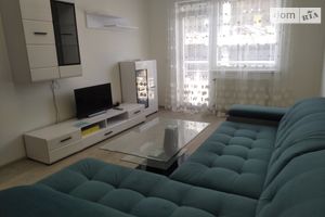 Продается 2-комнатная квартира 67.2 кв. м в Ужгороде