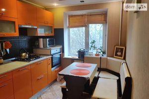 Продається 2-кімнатна квартира 52 кв. м у Дніпрі