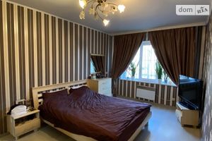 Продається 5-кімнатна квартира 100 кв. м у Одесі