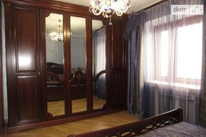 Продается 3-комнатная квартира 91 кв. м в Киеве