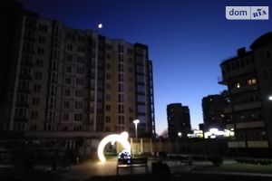 Продается 1-комнатная квартира 53 кв. м в Житомире