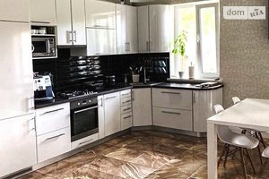 Продается дом на 2 этажа 115 кв. м с участком
