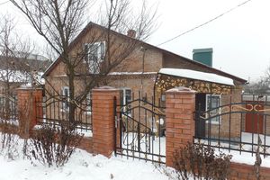 Продається одноповерховий будинок 72.7 кв. м з бесідкою