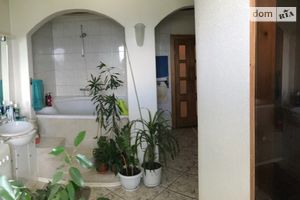 Продается 2-комнатная квартира 75 кв. м в Киеве
