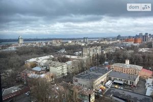 Продается 4-комнатная квартира 117 кв. м в Днепре