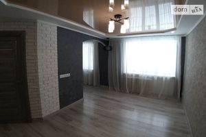 Продається 2-кімнатна квартира 46 кв. м у Херсоні