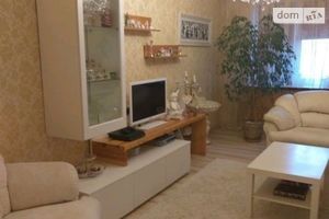 Сдается в аренду 3-комнатная квартира 69 кв. м в Ровно
