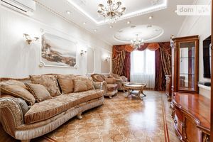 Сдается в аренду 3-комнатная квартира 118 кв. м в Киеве