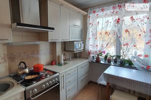 Сдается в аренду 3-комнатная квартира 60 кв. м в Ровно