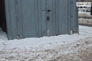 Продається місце в гаражному кооперативі під легкове авто на 24 кв. м