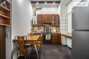 Продается 2-комнатная квартира 42.3 кв. м в Киеве