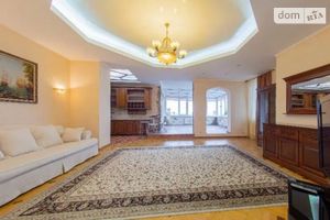 Сдается в аренду 4-комнатная квартира 150 кв. м в Киеве