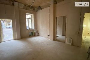 Продается офис 52 кв. м в нежилом помещении в жилом доме