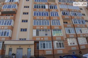 Продается 2-комнатная квартира 65.04 кв. м в Черновцах