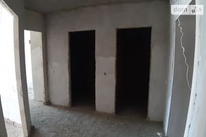 Продается 2-комнатная квартира 79.6 кв. м в Черновцах