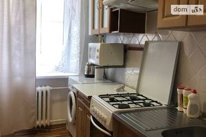 Продается 4-комнатная квартира 70 кв. м в Днепре