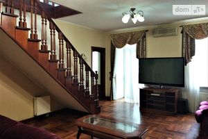 Продается 5-комнатная квартира 143.4 кв. м в Киеве
